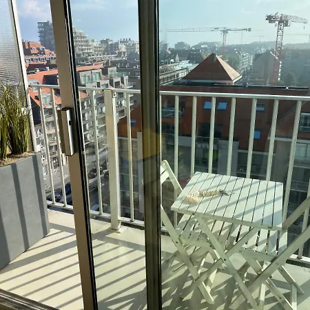 Au 9 Sans 6 : Lumineux Vue Laterale Nieuwpoort